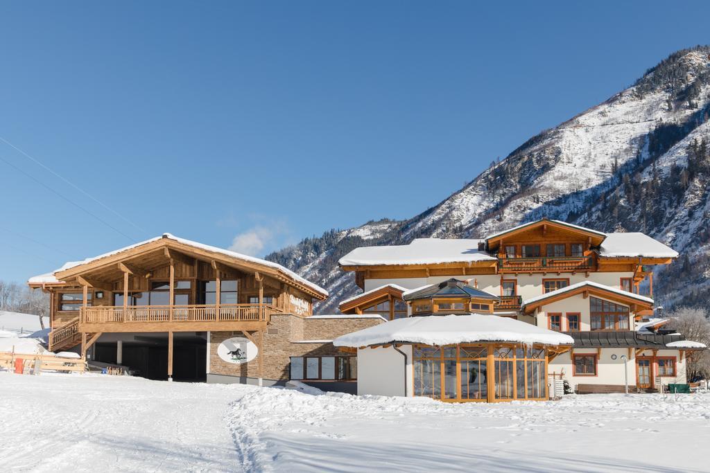 Feriendorf Ponyhof Otel Fusch an der Grossglocknerstrasse Dış mekan fotoğraf