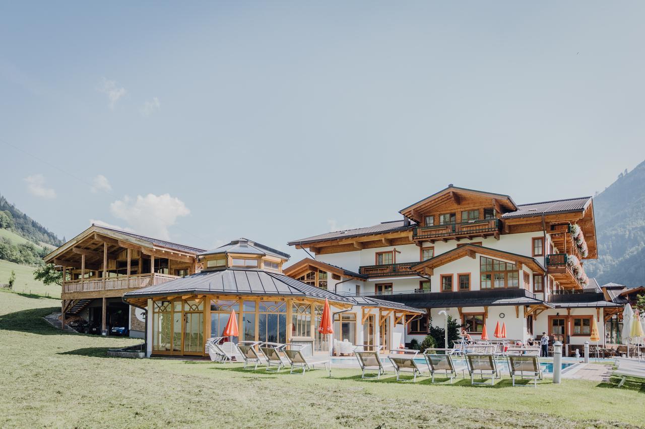 Feriendorf Ponyhof Otel Fusch an der Grossglocknerstrasse Dış mekan fotoğraf